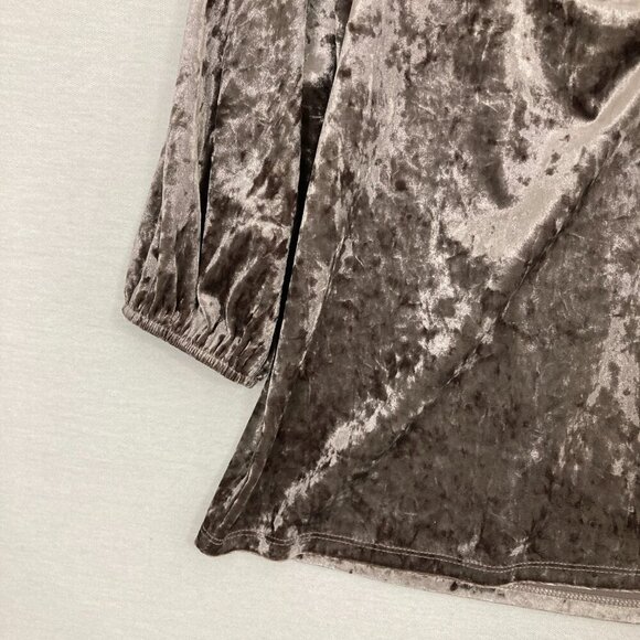 Lane Bryant Velvet Ruched Front 3/4 Sleeve Stretch Top size 10/12 Feminine - Picture 4 of 9